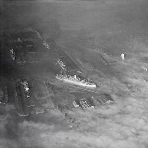 Fog Scenes Aerial views of docks at Gravesend Kent 1949 020996 / 2