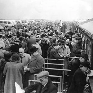 Grand National 1949 Racegoers at Aintree seen here placing their bets with the Tote
