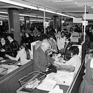 Scenes inside a Safeway supermarket. 5th January 1979