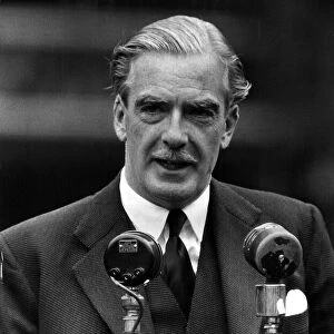 Sir Anthony Eden later the Earl of Avon seen here making a speech during the suez crisis