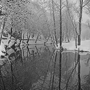 Snuff Mills park under a blanket of snow 4th January 1963