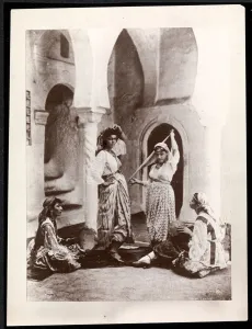 Dancing girls and musician, North Africa, c.1900 (silver gelatin print) Dancing girls and musician, North Africa, c.1900 (silver gelatin print)
