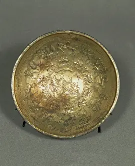 Faraoh Prints: Flat dish, in the centre Pharaoh smiting