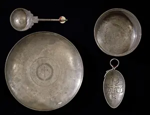 Gold objects discovered in Canoscio, Citta di Castello, Italy, Early Christian period