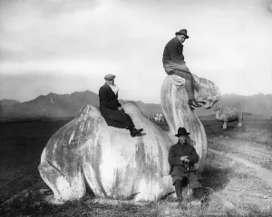 The Grant brothers posing on the sacred path to the tomb of the Ming Emperor Hongwu at The Grant brothers posing on the sacred path to the tomb of the Ming Emperor Hongwu at