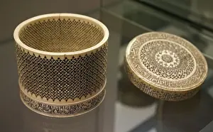 Inscribed Prints: Ivory box and lid from two separate objects