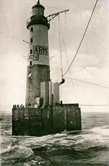 Lighthouse of Armen, Ile de Sein (Brittany): the supply and/or the release of the guards - postcard at the beginning of the twentieth century