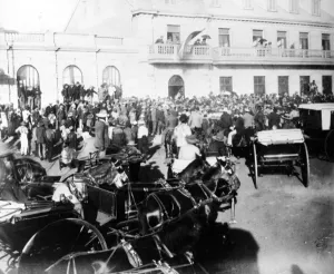 Reception of the Volksraad in Johannesburg, c.1895 (b/w photo) Reception of the Volksraad in Johannesburg, c.1895 (b/w photo)