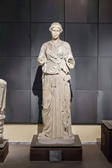 Sculpture: Classical Prints: Statue of a muse (marble)