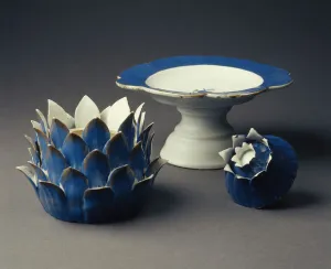 A Vegetable Form Tureen, Cover and Tazza, Jiaqing Period (1796-1820) c A Vegetable Form Tureen, Cover and Tazza, Jiaqing Period (1796-1820) c