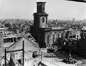 Demolish Prints: Worms in ruins